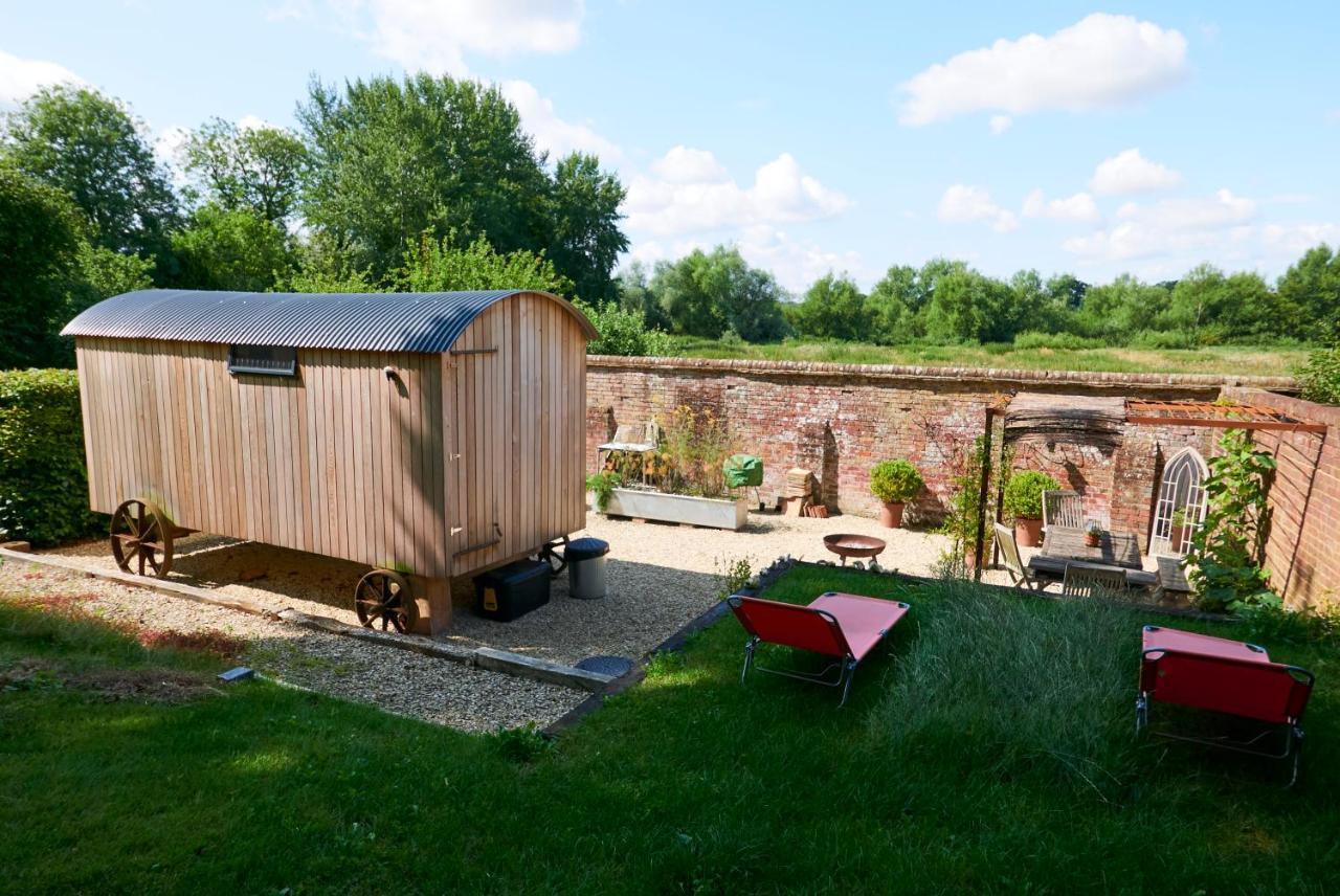 Villa Hut64 Alderbury Esterno foto